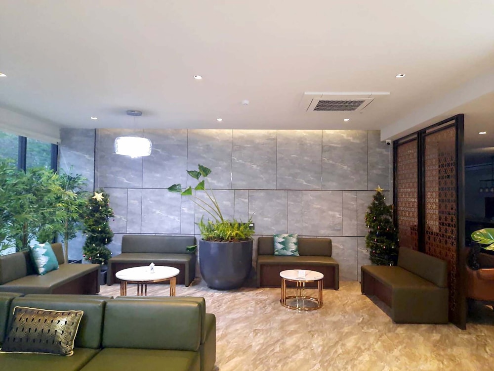 The 9 Residence Hotel 36/50