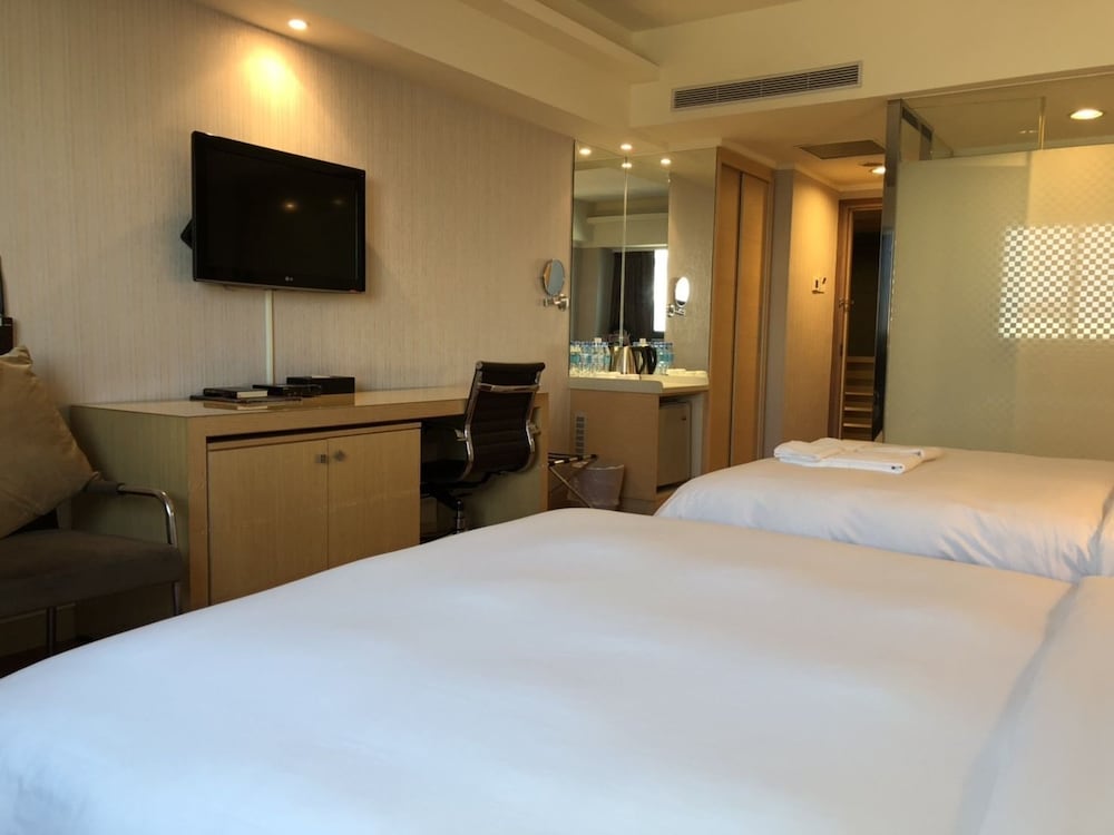 Delton Hotel 14/66
