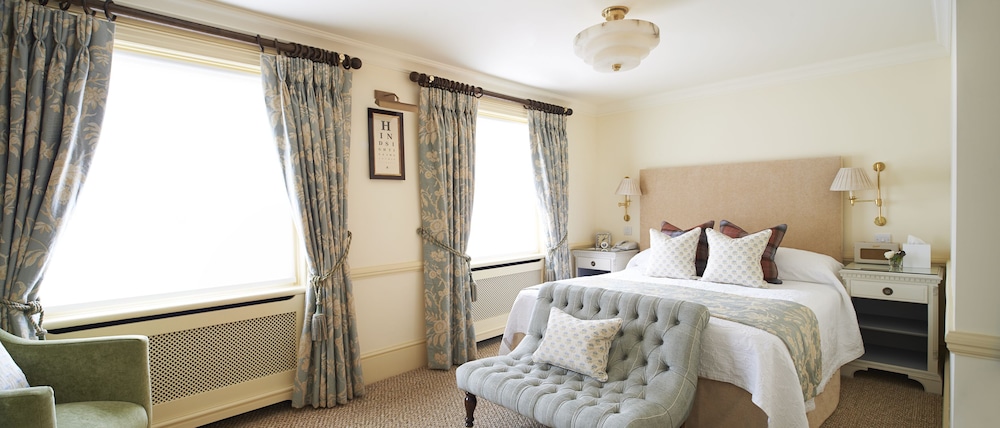 Durrants Hotel 27/58
