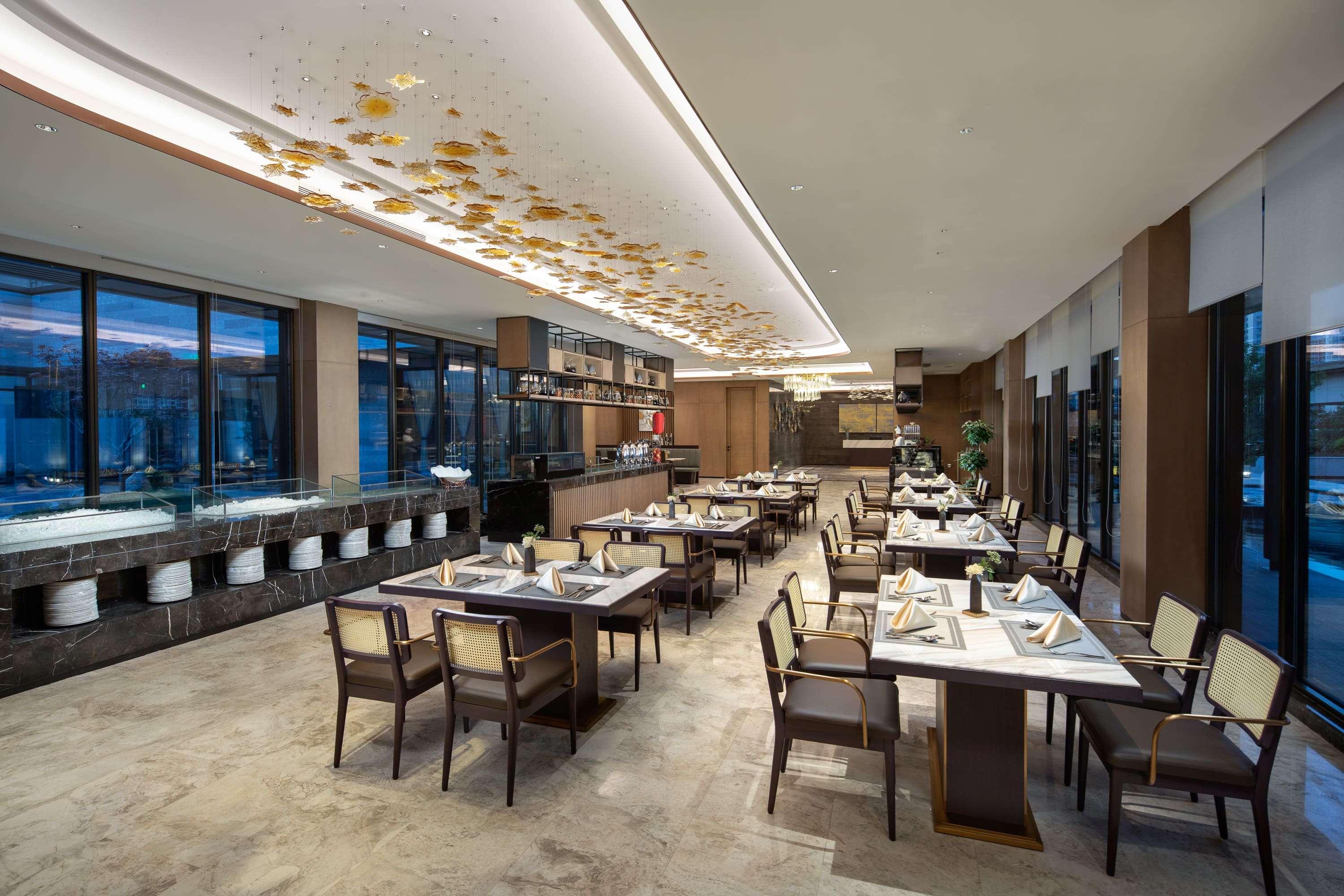 Ramada By Wyndham Luoyang Downtown 47/61