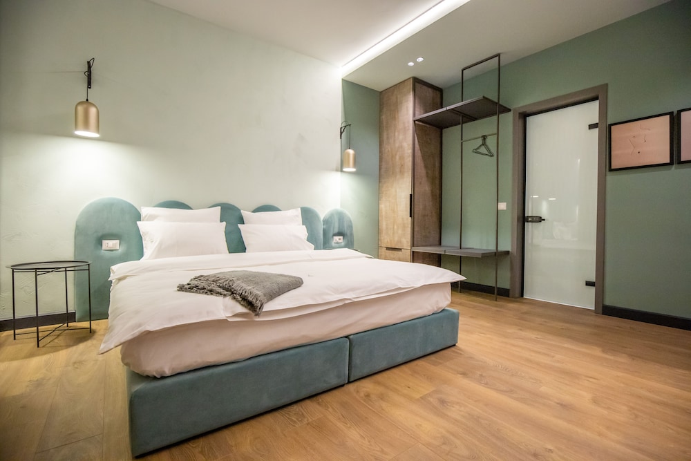 Allure Boutique Hotel 22/44
