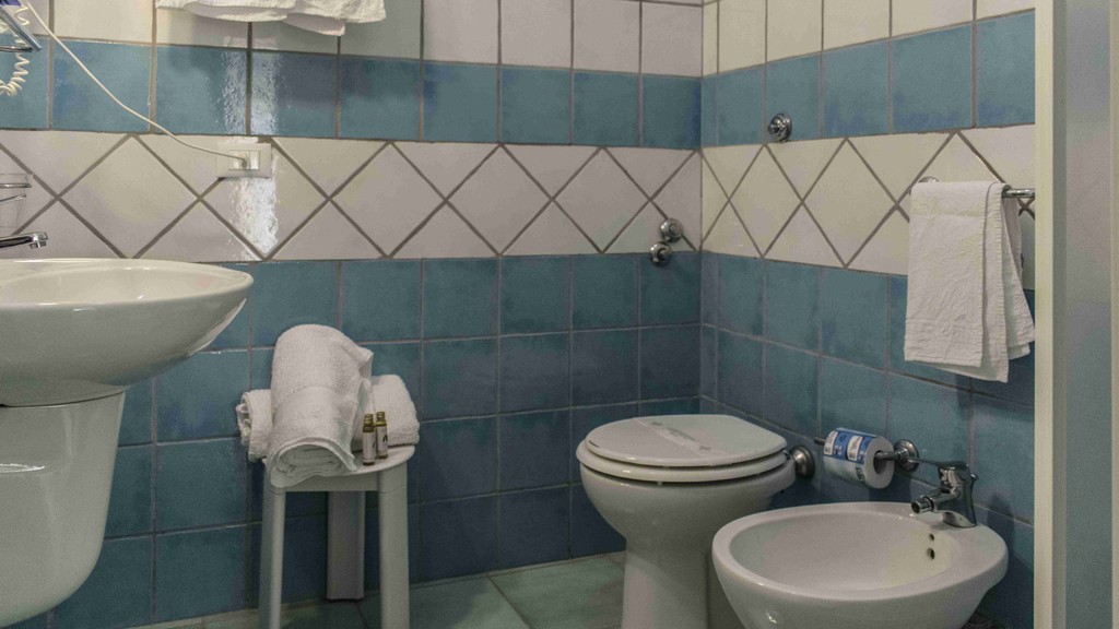 BAIA HOTEL 38/41