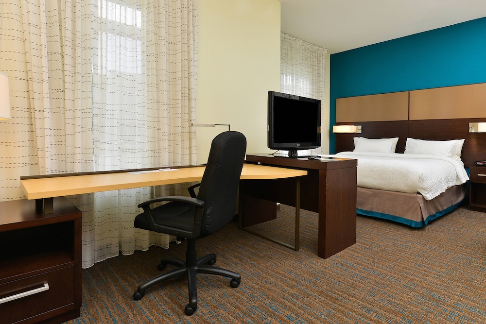 RESIDENCE INN CHAMPAIGN 29/30