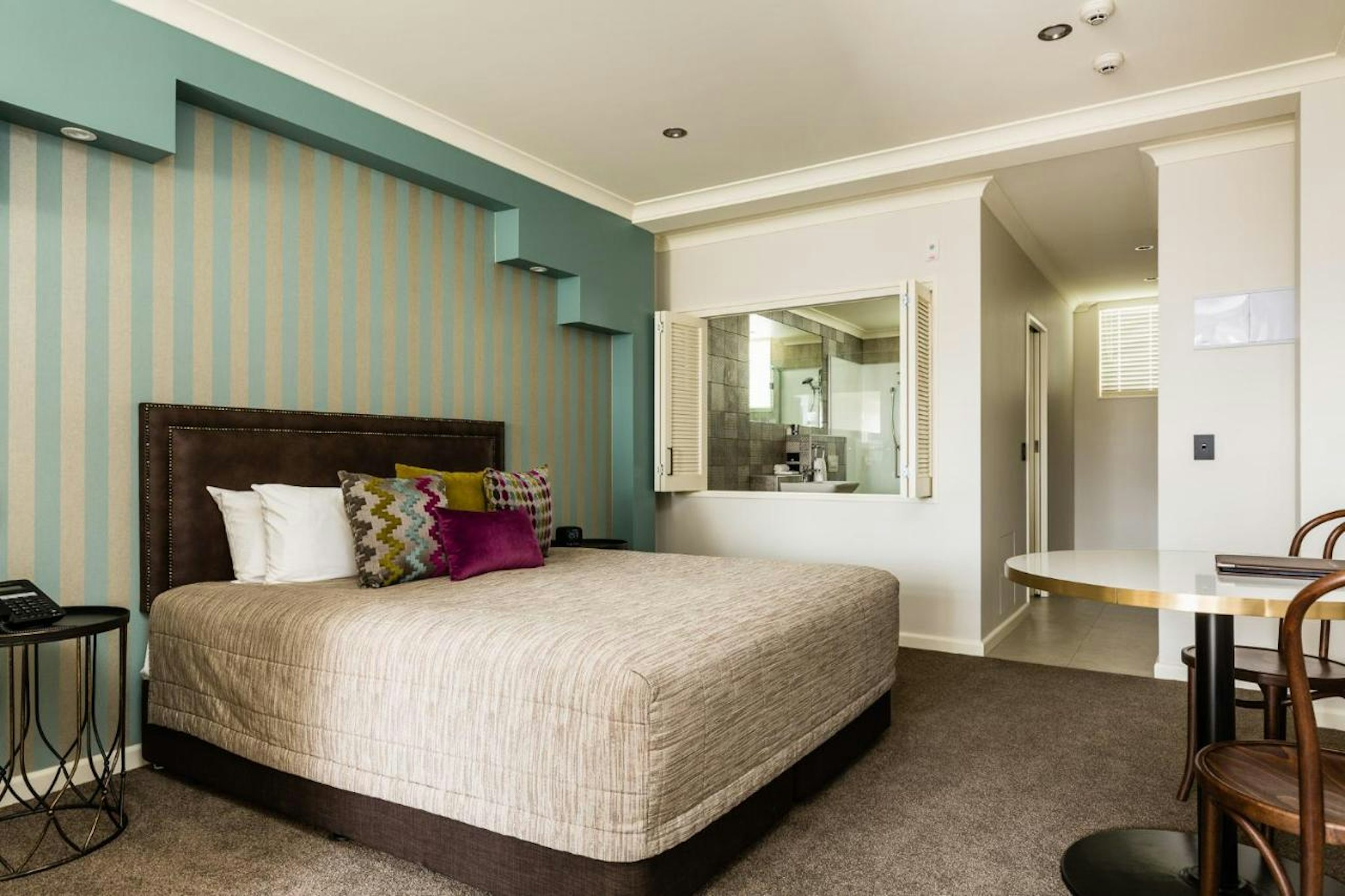 Pebble Beach Motor Inn 15/51