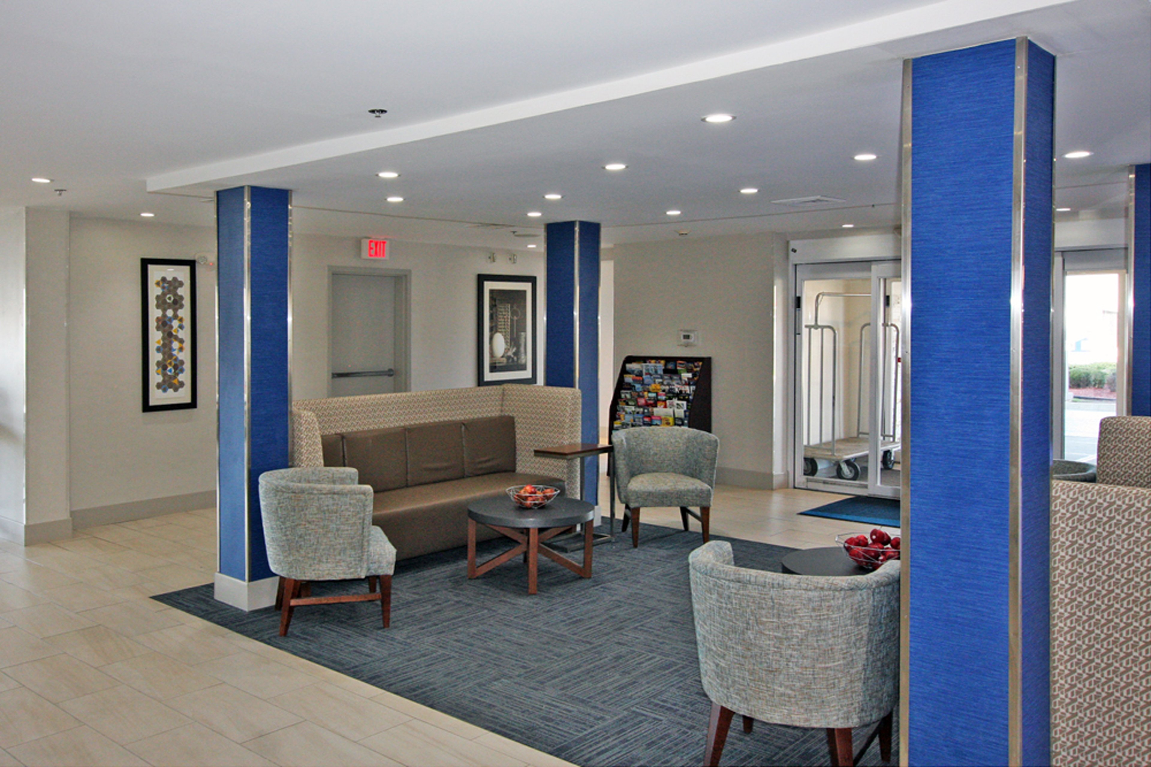 Holiday Inn Express Branford-New Haven 39/59