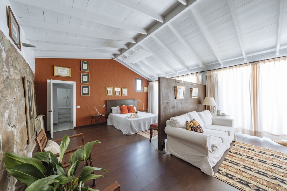 HOTEL RURAL LAS CALAS 24/50