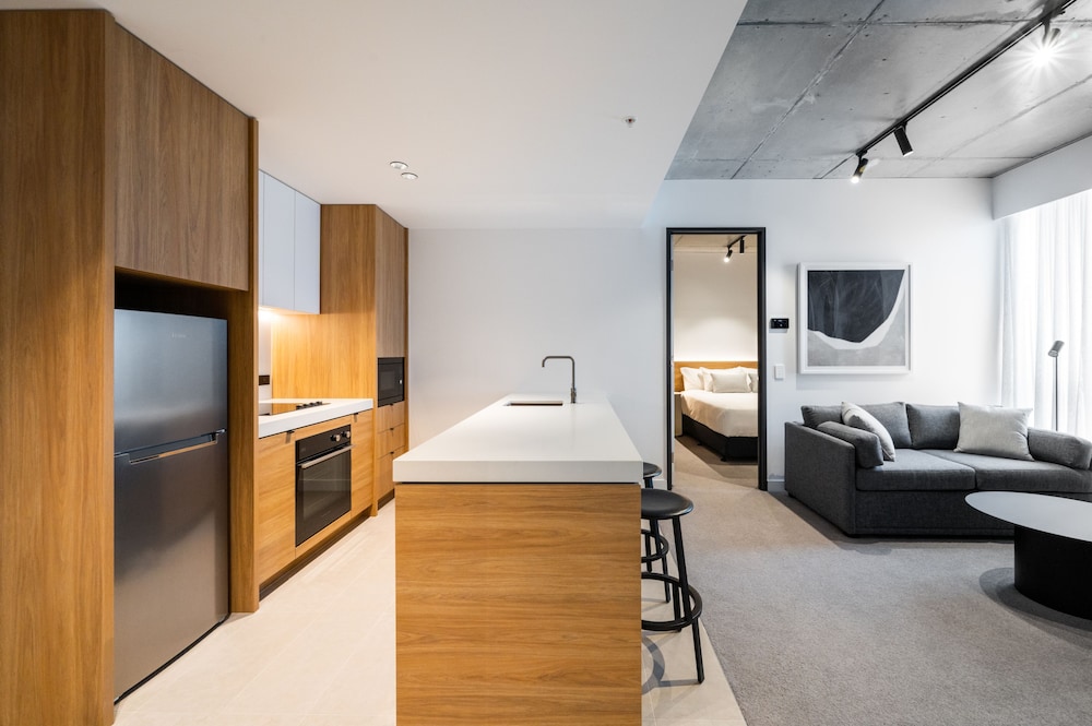 Nesuto Docklands 18/40