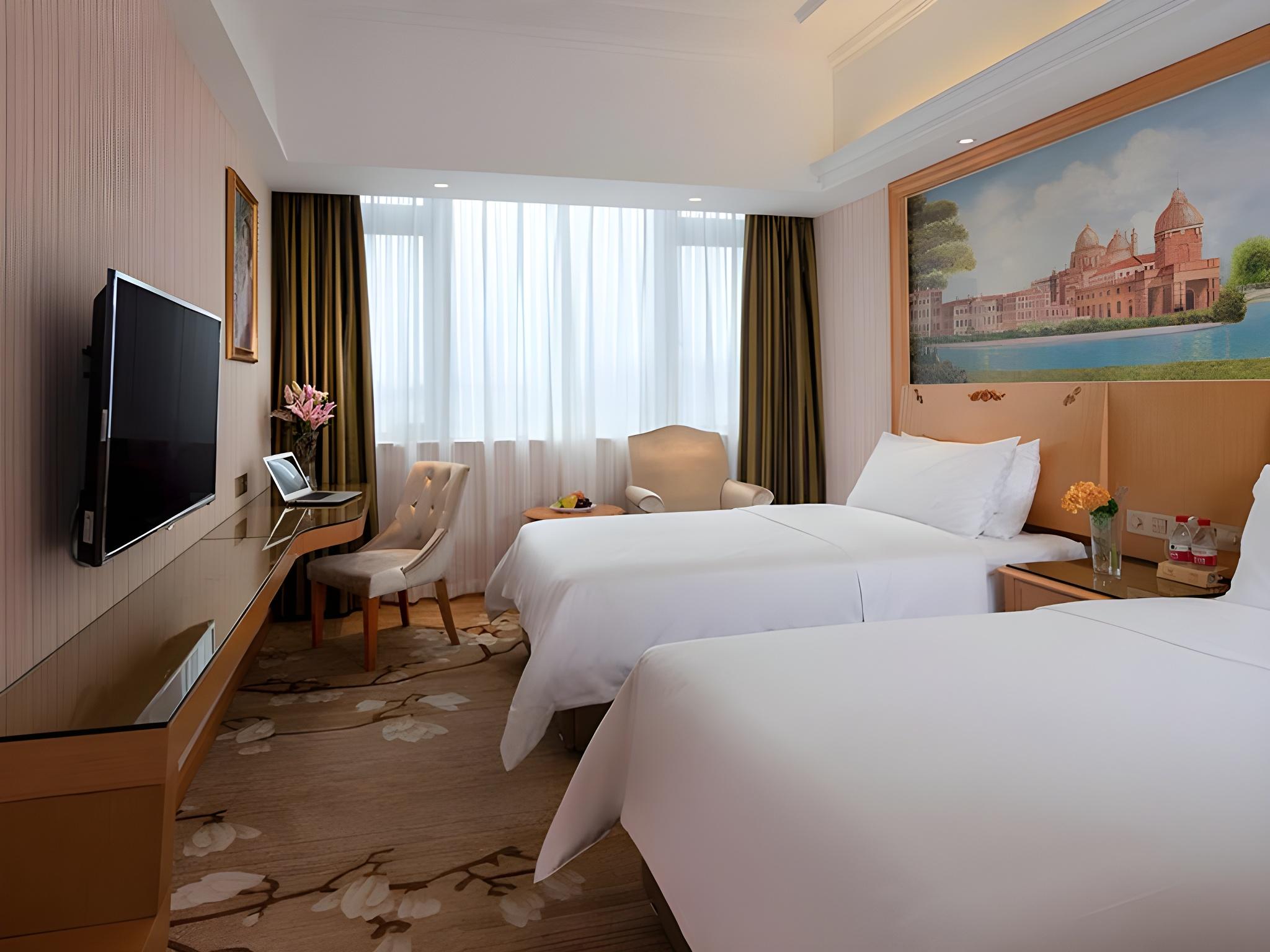 Vienna Hotel (Shenzhen Henggang Metro Station) 21/40