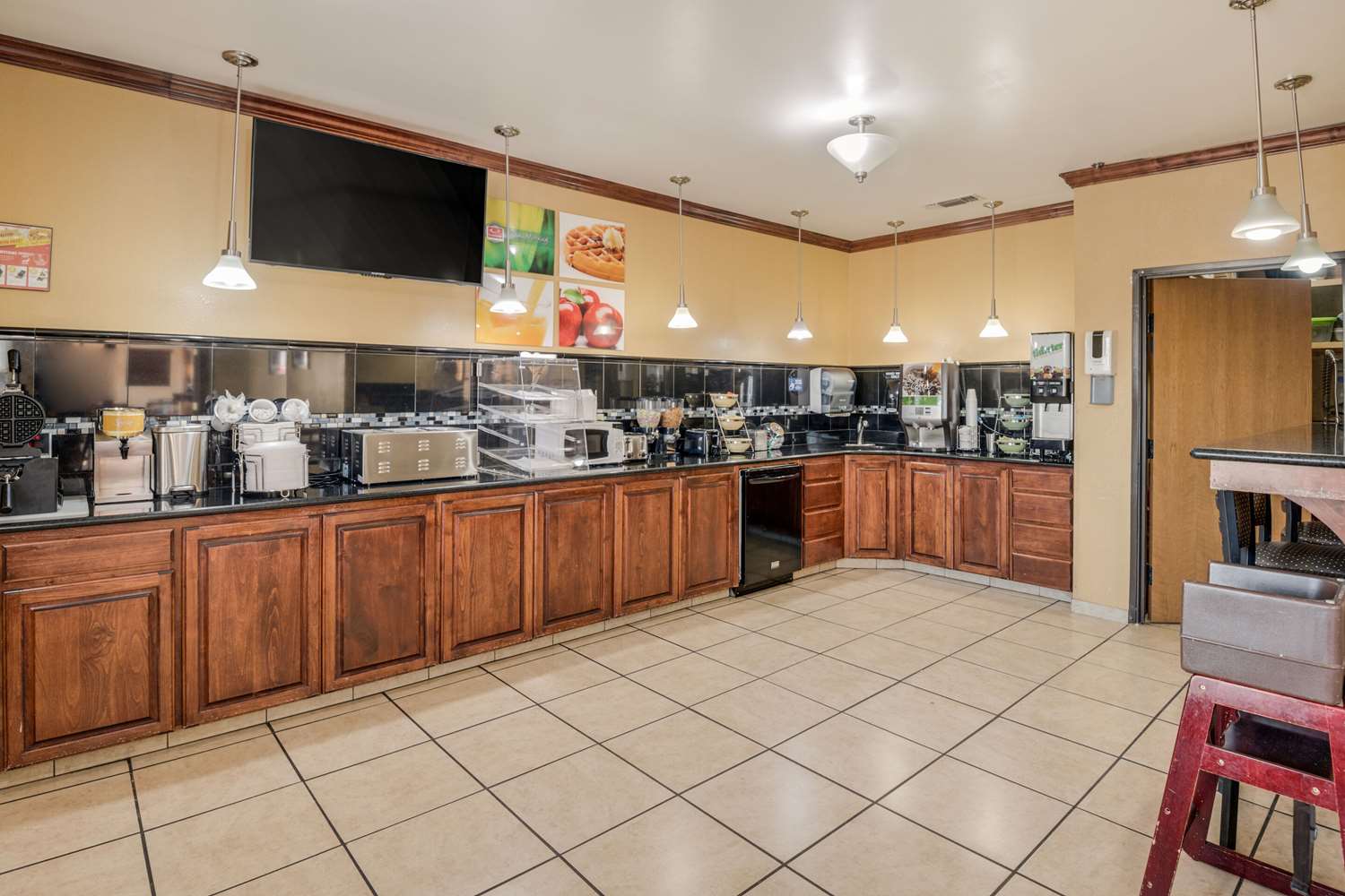 Econo Lodge Lubbock I-27 16/20