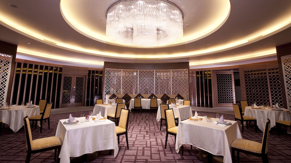 Holiday Inn Tianjin Riverside 60/79