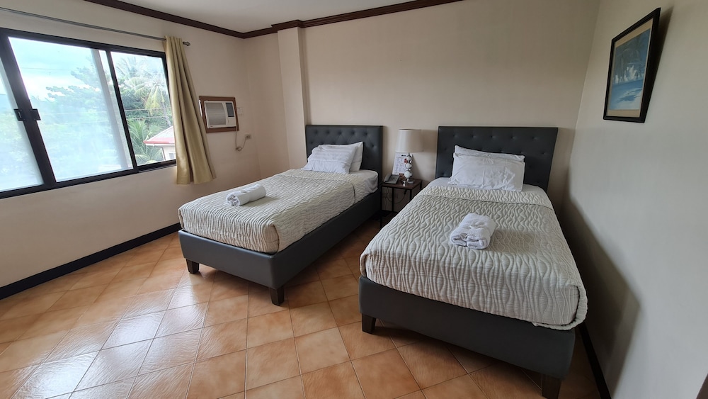 Marvins Seaside Inn 5/50