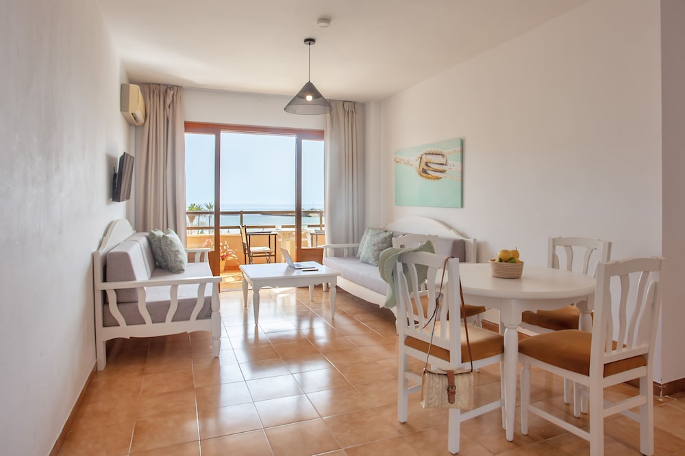Playamar Hotel Apartments 48/68