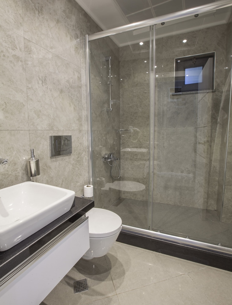 Bmk Suites And Apartments 48/50
