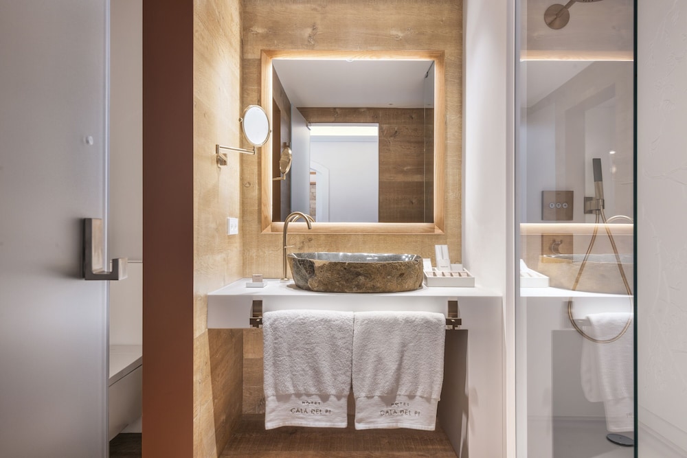 جناح بريميوم بسرير كينج، Hotel Cala del Pi - Adults Only 4/4