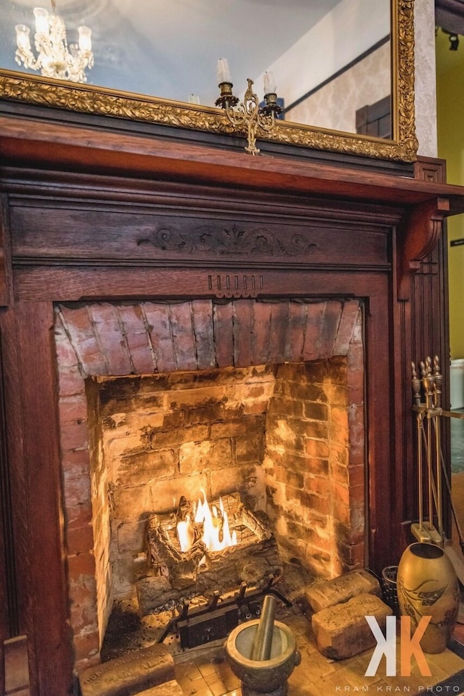 Grand Gables Inn Bed & Breakfast 11/38
