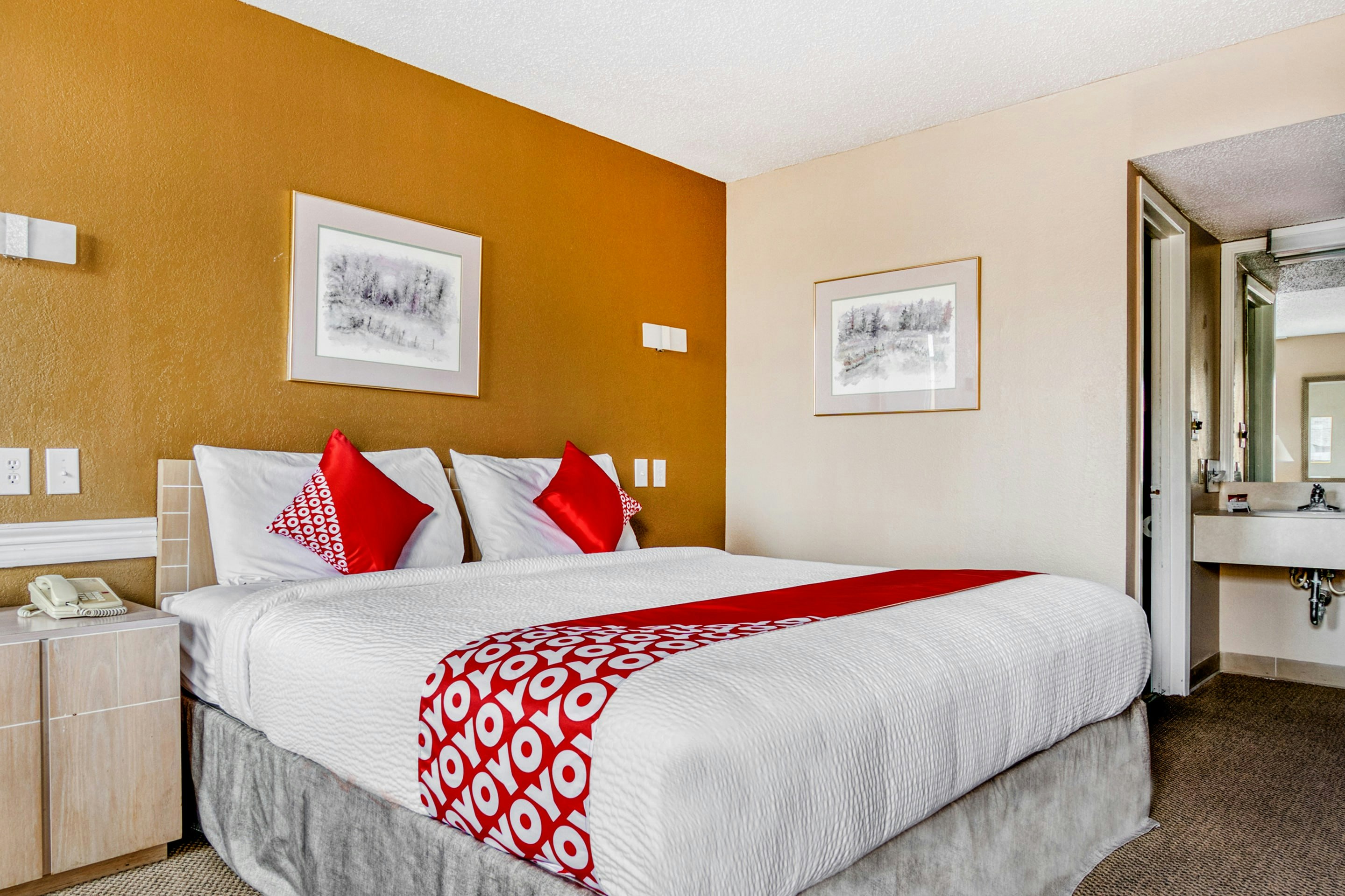Room at OYO Hotel Wichita Falls - Downtown, WICHITA FALLS - TX