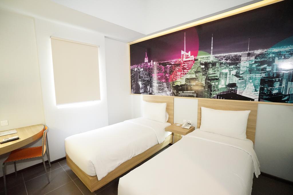 Standard, Twin Beds