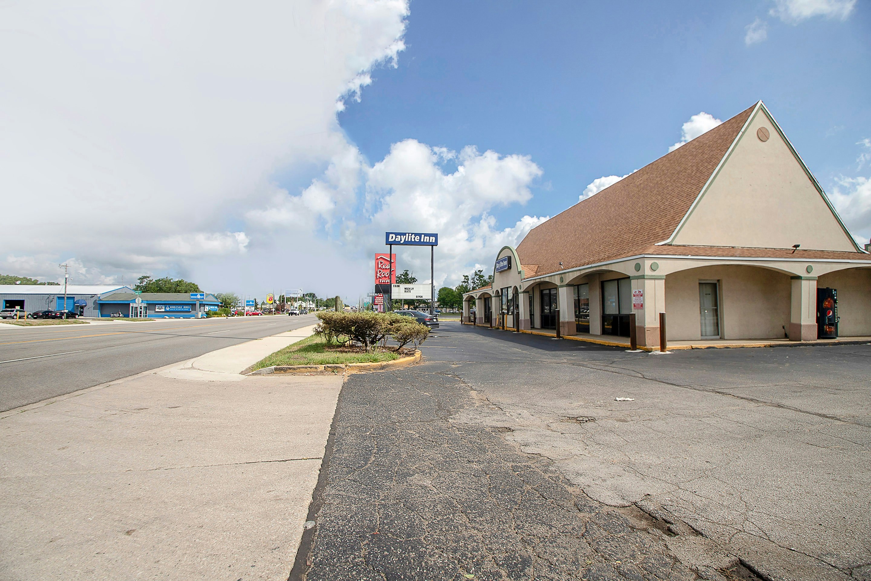 Hotel O Daylight Inn Elkhart I-90, IN 11/18