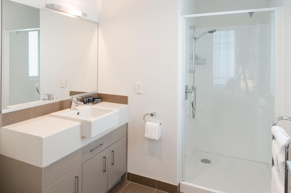 Boulcott Suites 69/70