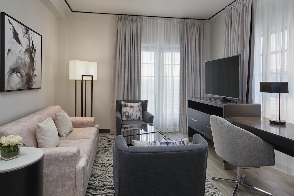 Loews Miami Beach Hotel – South Beach 44/78