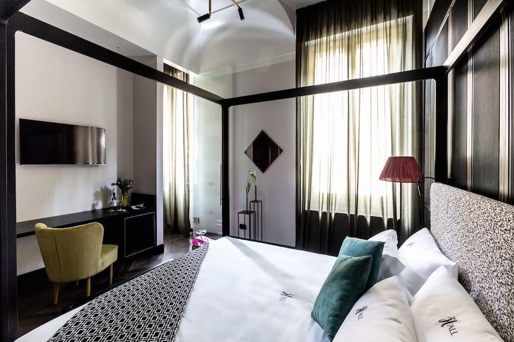 THE H'ALL TAILOR SUITE ROMA 24/65