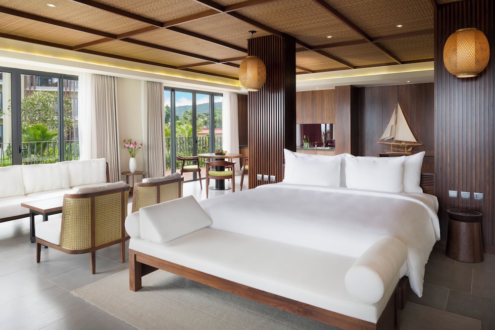 Moonris, Suite, King Bed