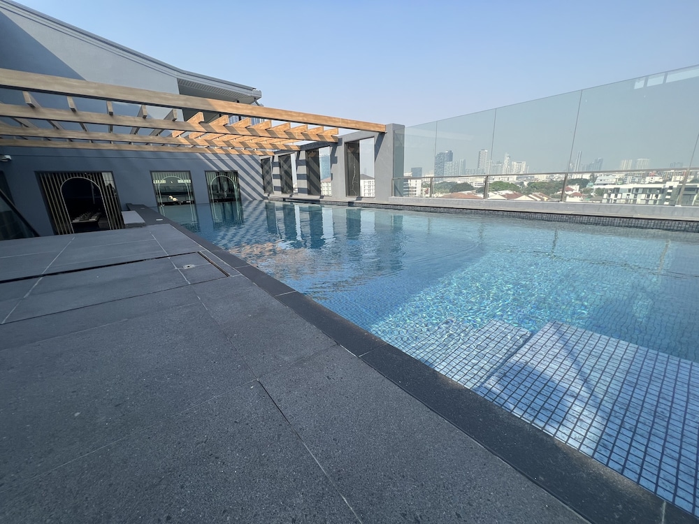 ARNI Skye Hotel 34/37