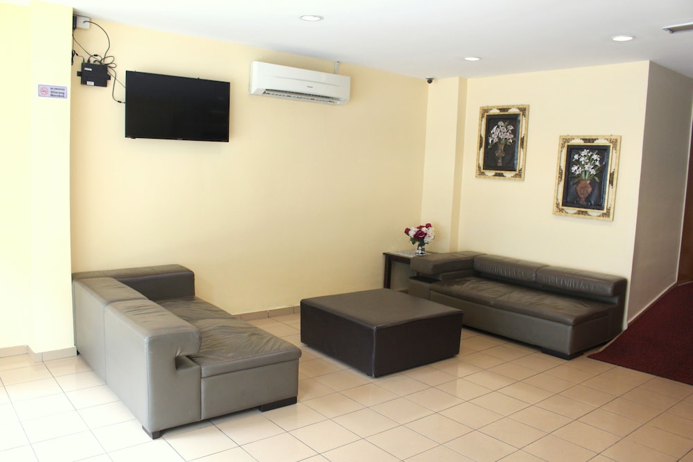 33 Hotel Cheras 37/49