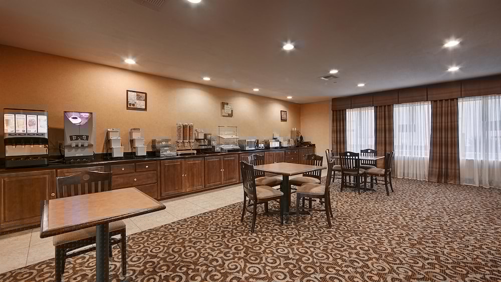Best Western Bastrop Pines Inn 30/40