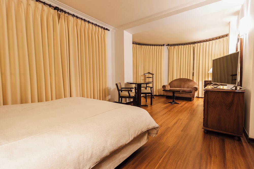 Hotel Rey Palace 5/24