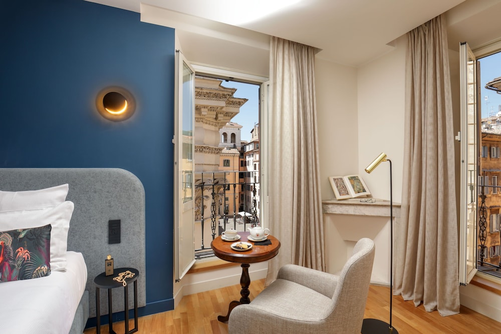 9 Hotel Cesari 49/85