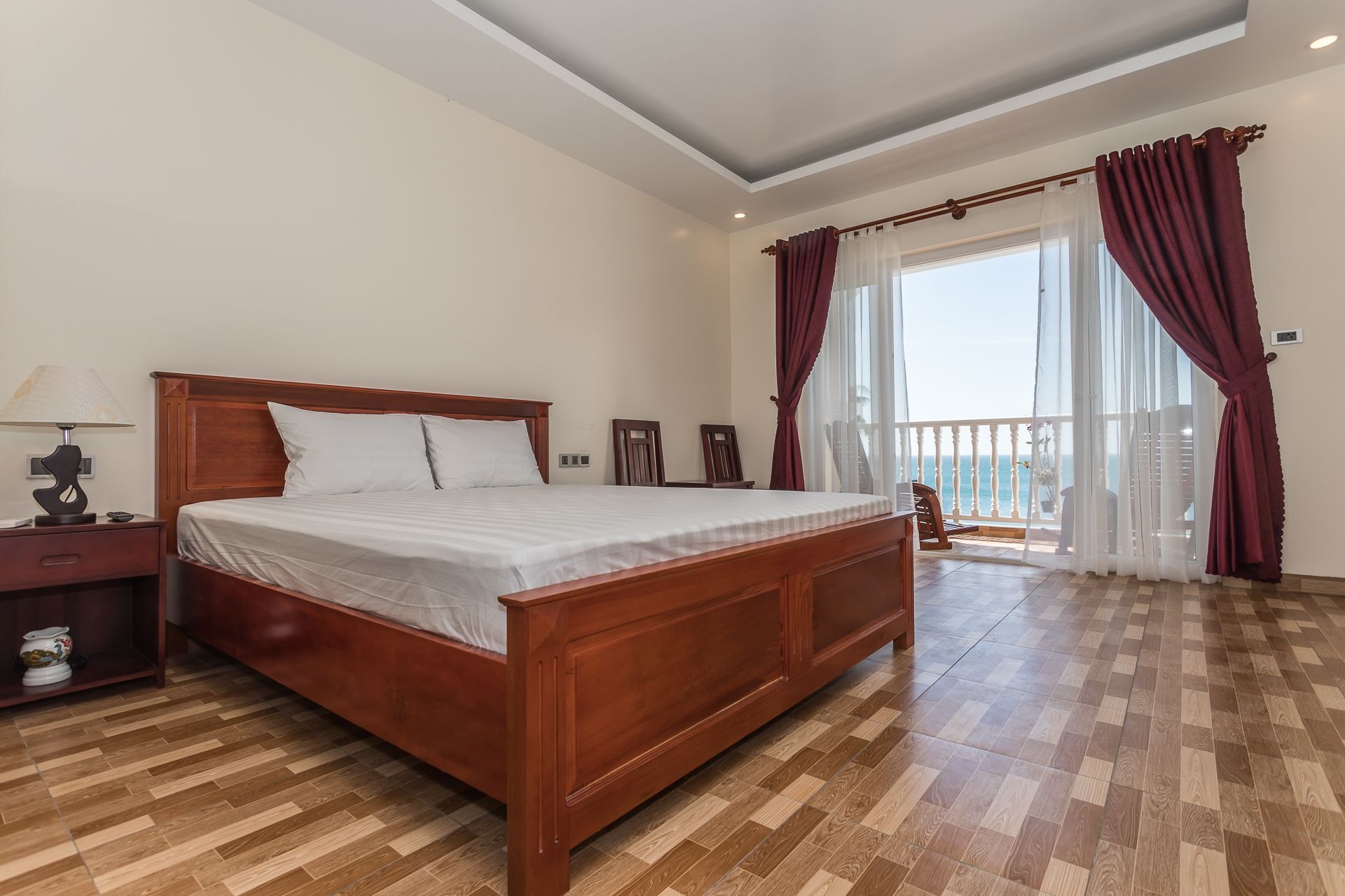 DELUXE, DOUBLE BED, SEA VIEW