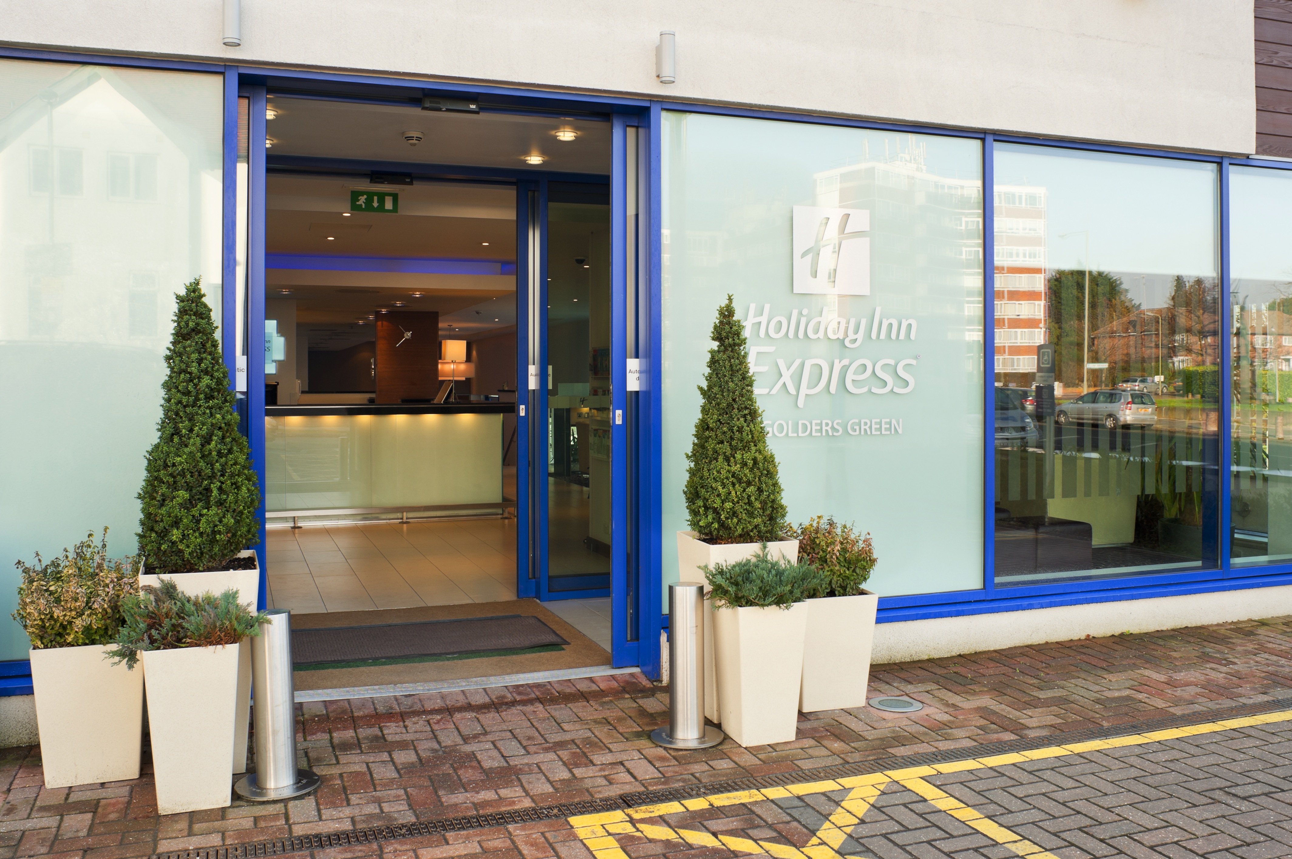 Holiday Inn Express London Golders Green A406 5/19