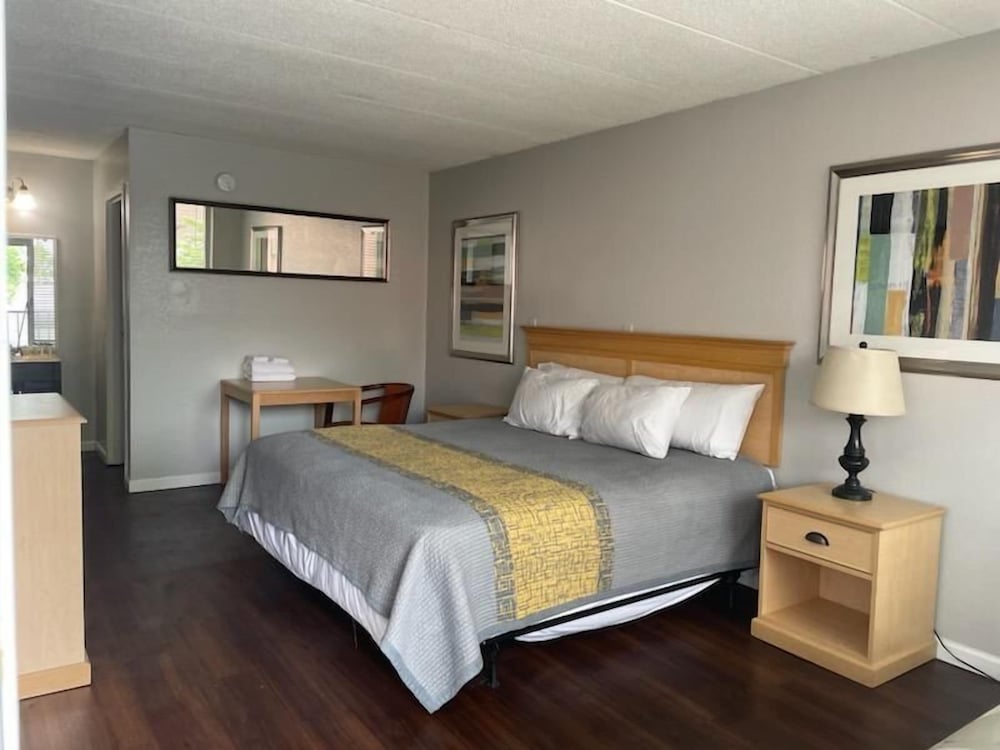 APM Inn & Suites 11/54