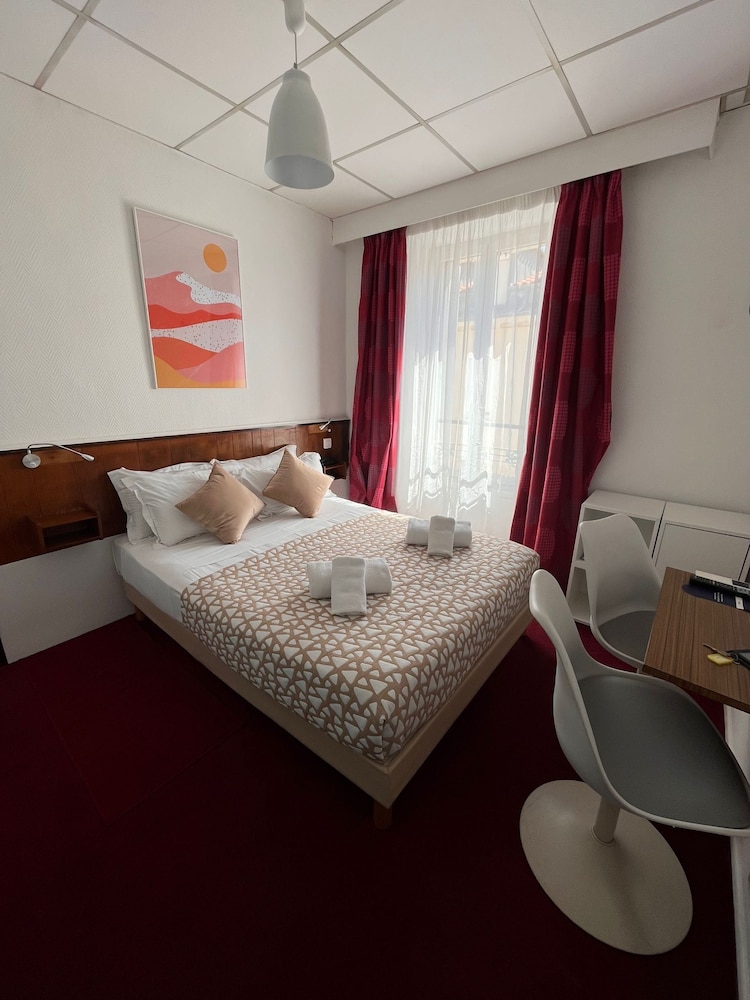 Azurene Royal Hotel 25/67