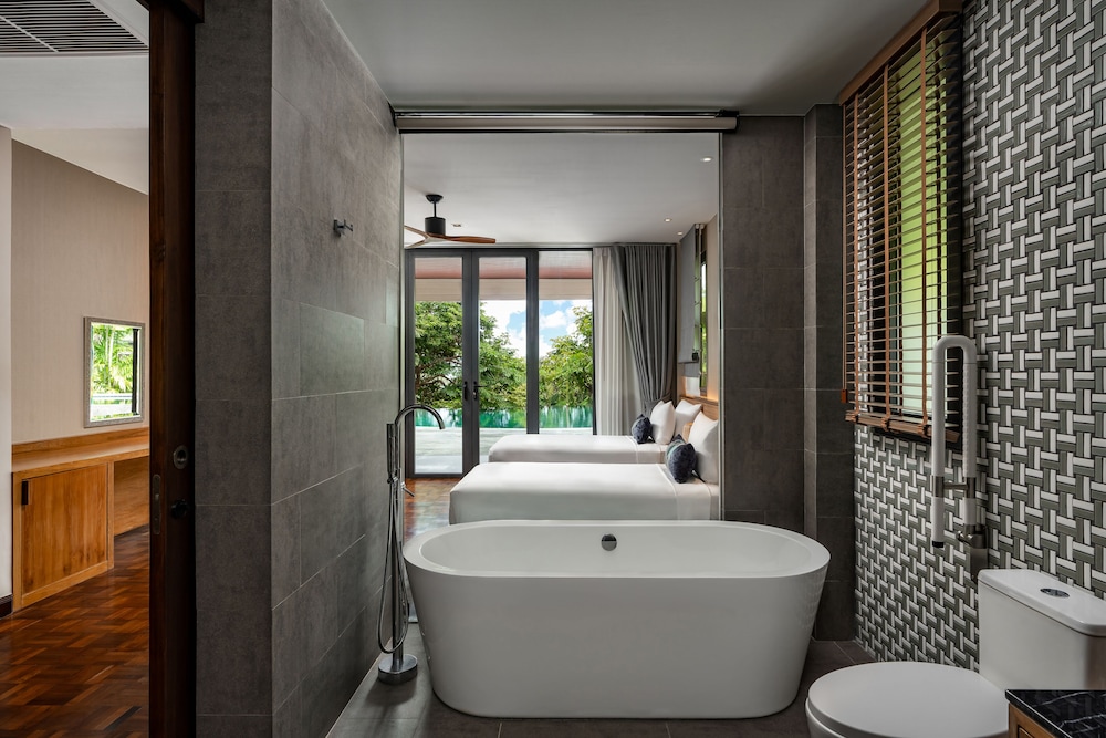Noku Phuket 48/50