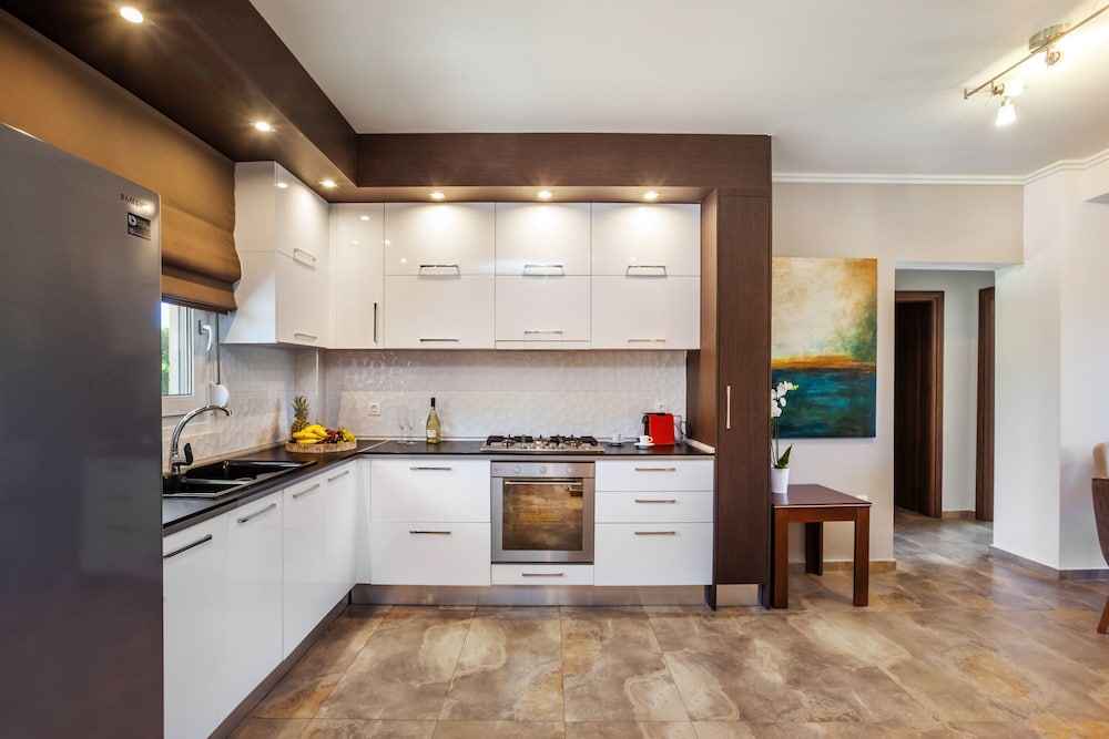 Sunny Villas And Spa 25/50