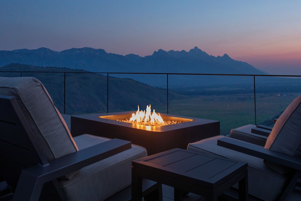 Hotel Yellowstone at Jackson Hole 49/50