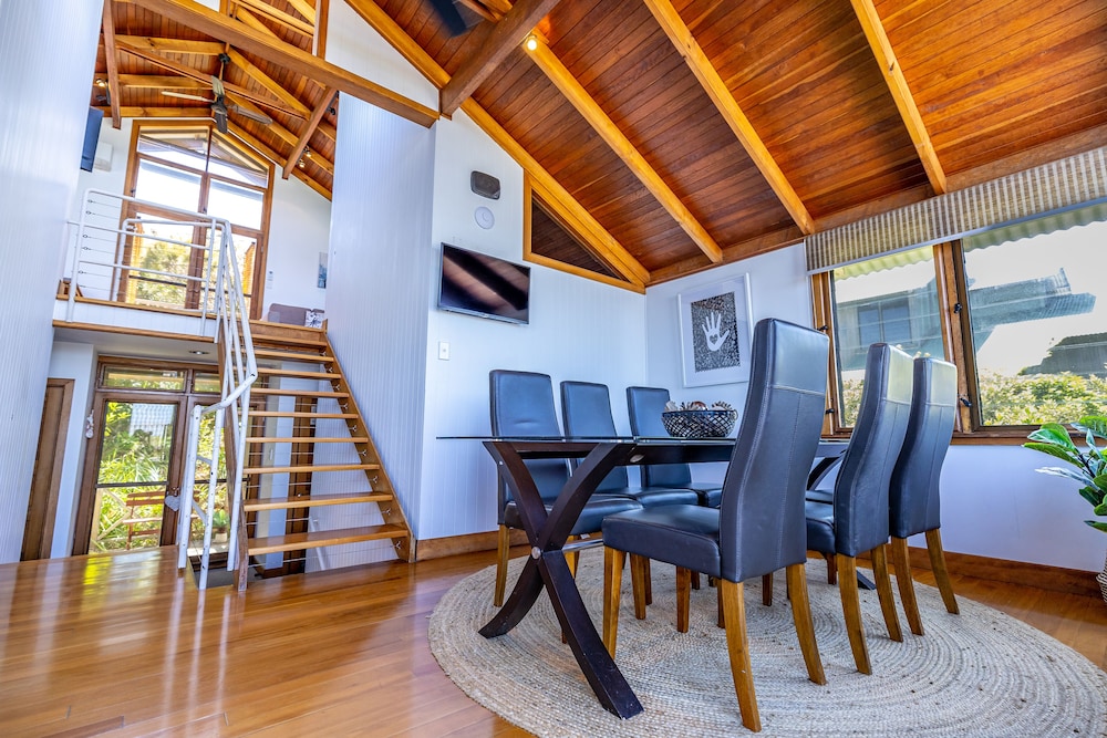The Oasis Apartments and Treetop Houses 23/47