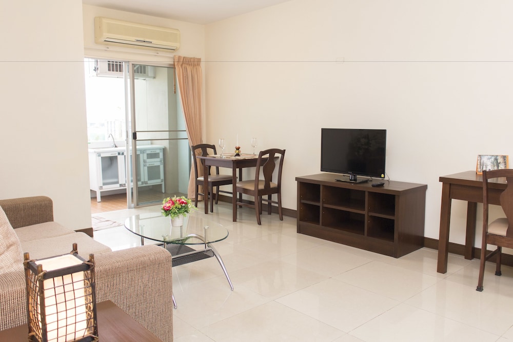 Zen Rooms Sukhumvit 81 33/44