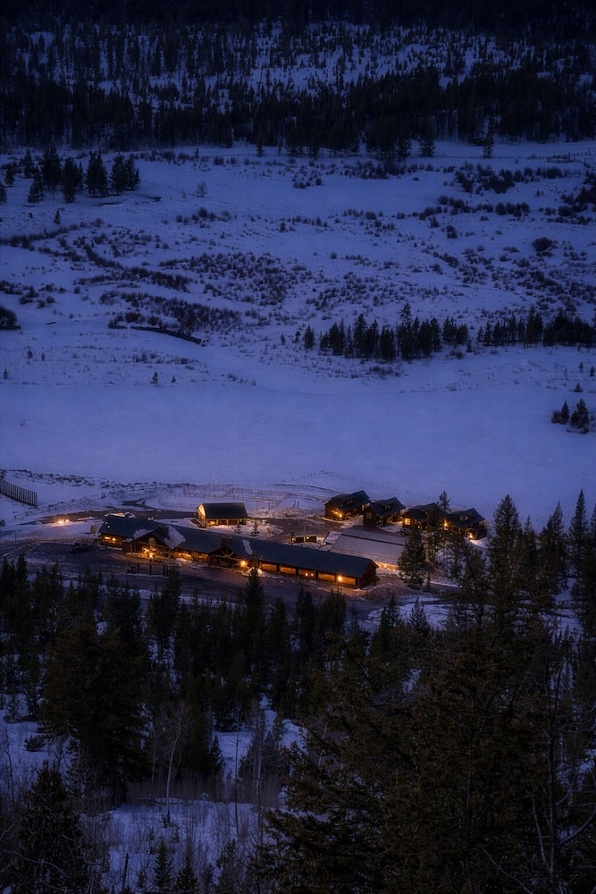 Lava Mountain Lodge 62/69