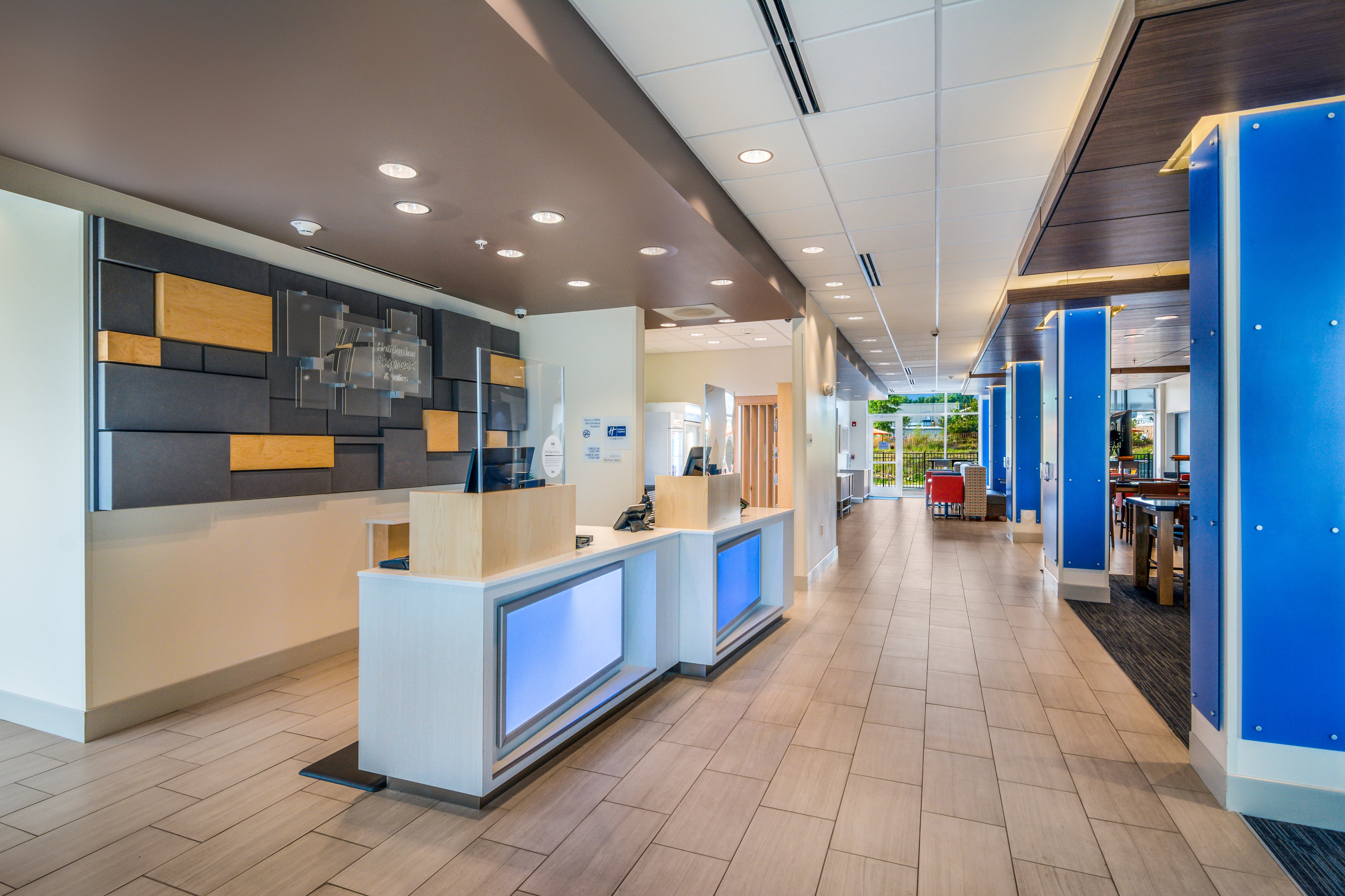 Holiday Inn Express and Suites Asheboro 7/34
