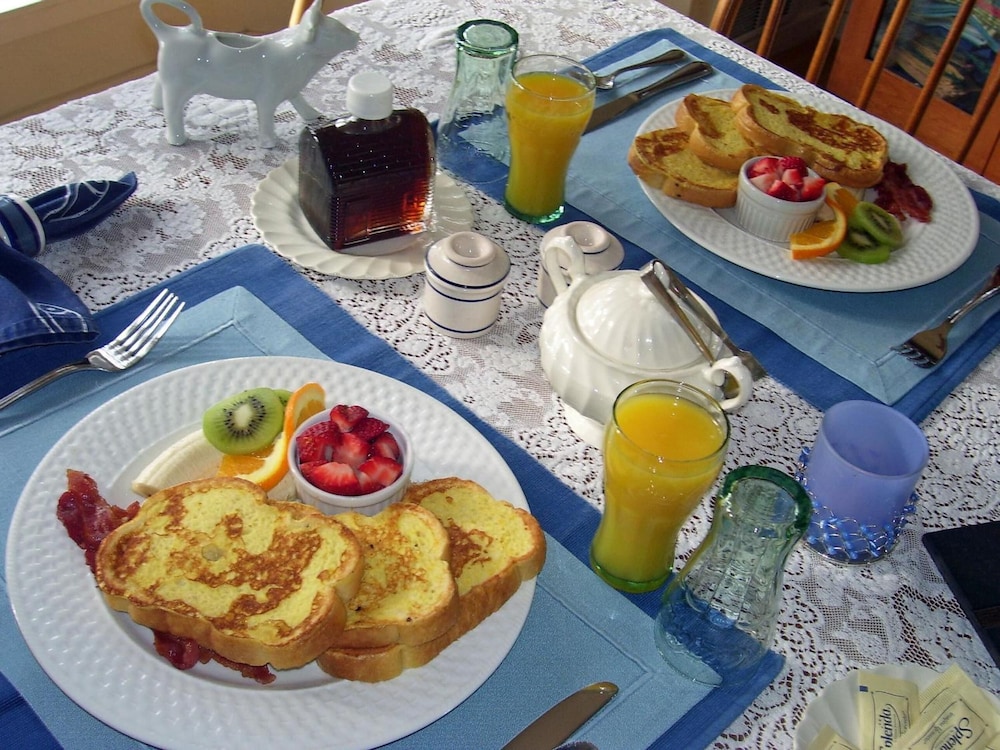 Inn to the Woods Bed and Breakfast 22/33
