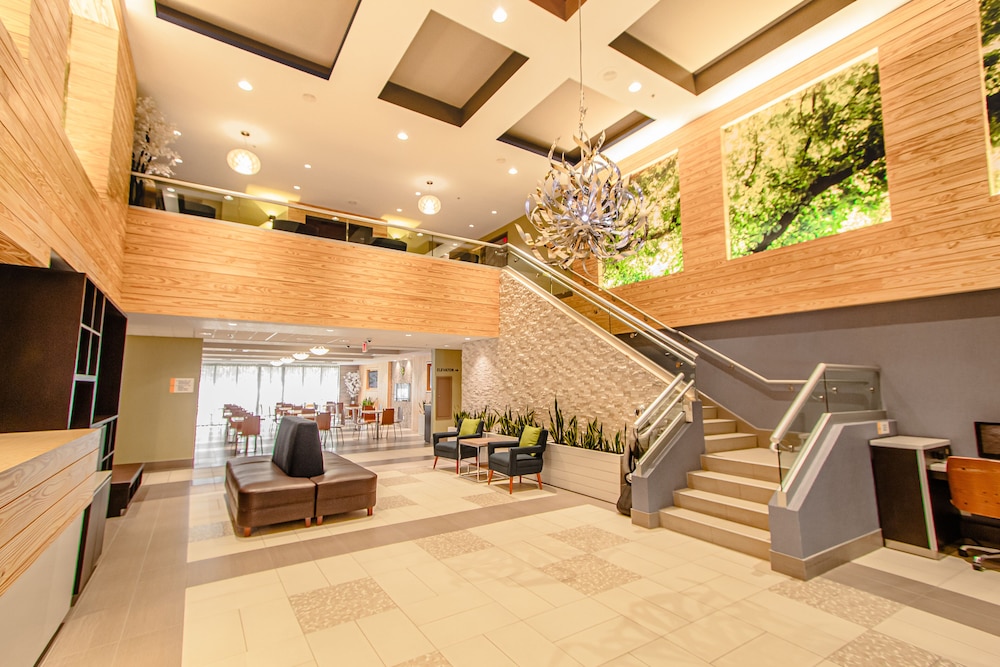 Days Inn Suites By Wyndham Fort Myers Near Jetblue Park 10/43