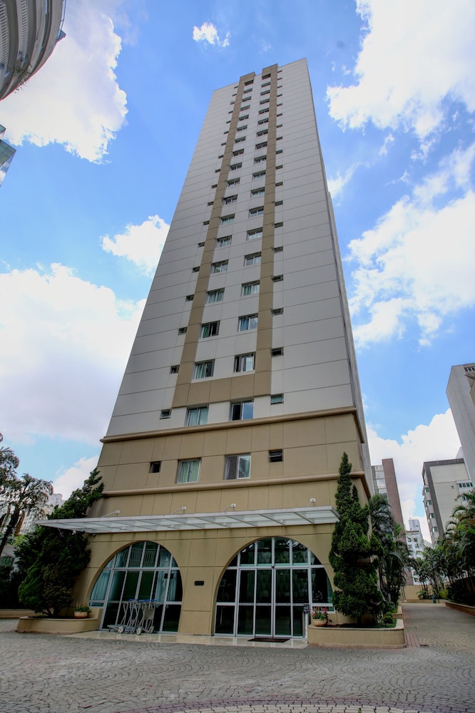 Roomo Bela Cintra Residencial 5/31