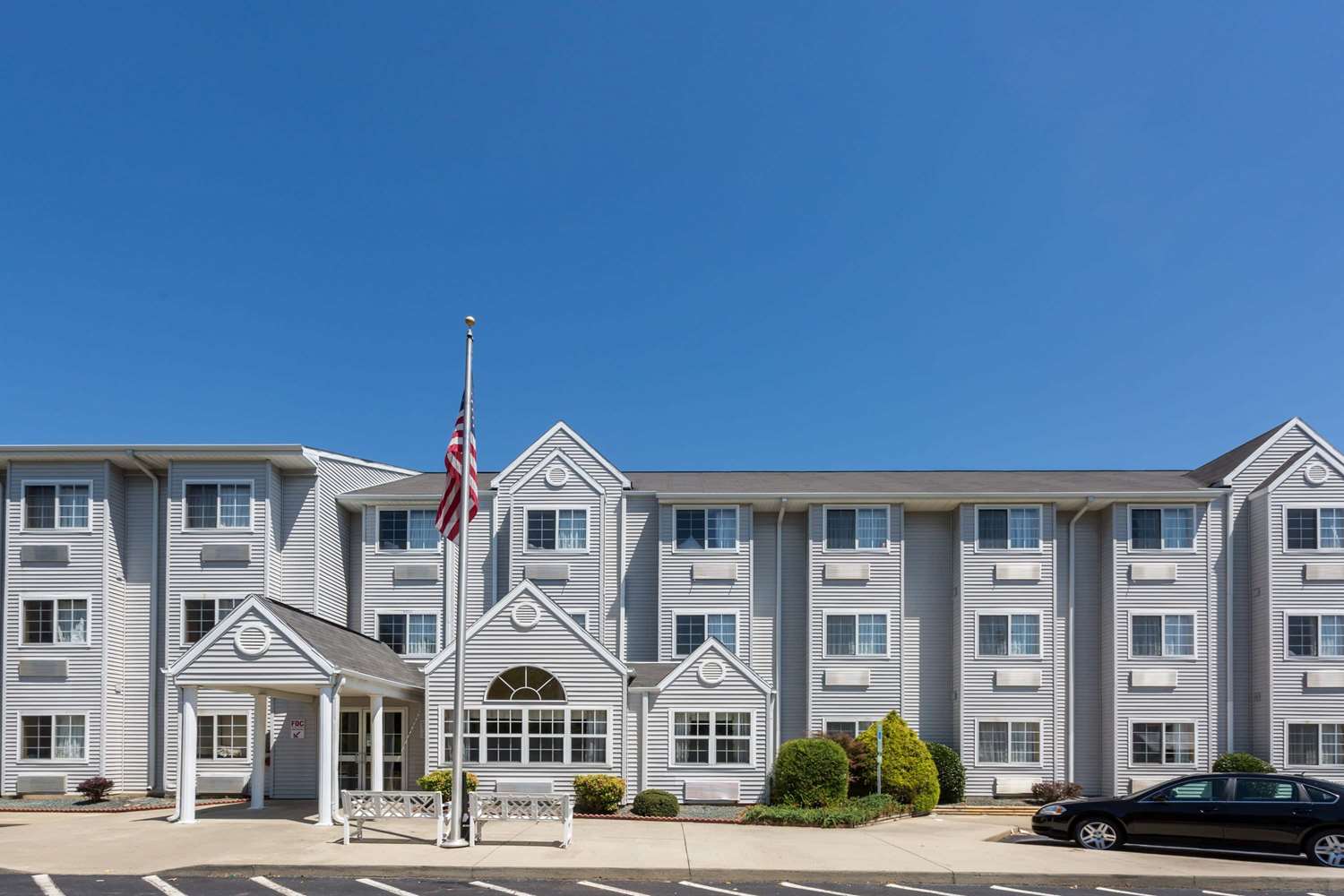Microtel Inn Suites By Wyndham Hillsborough 2/25
