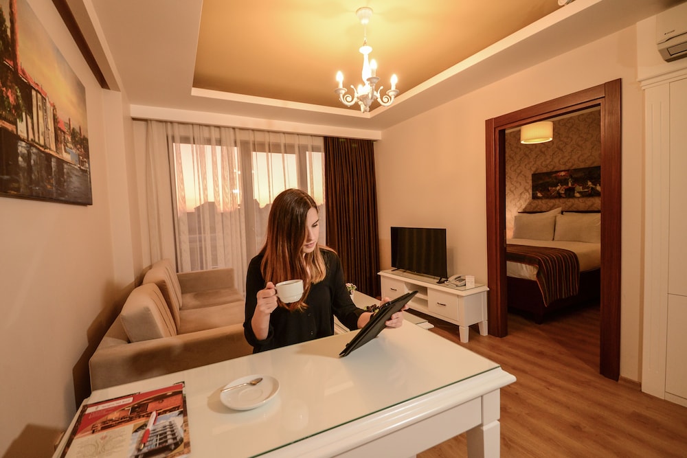Sarajevo Suit Hotel 8/29