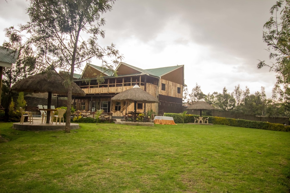 Dove Nest Lodge 46/50