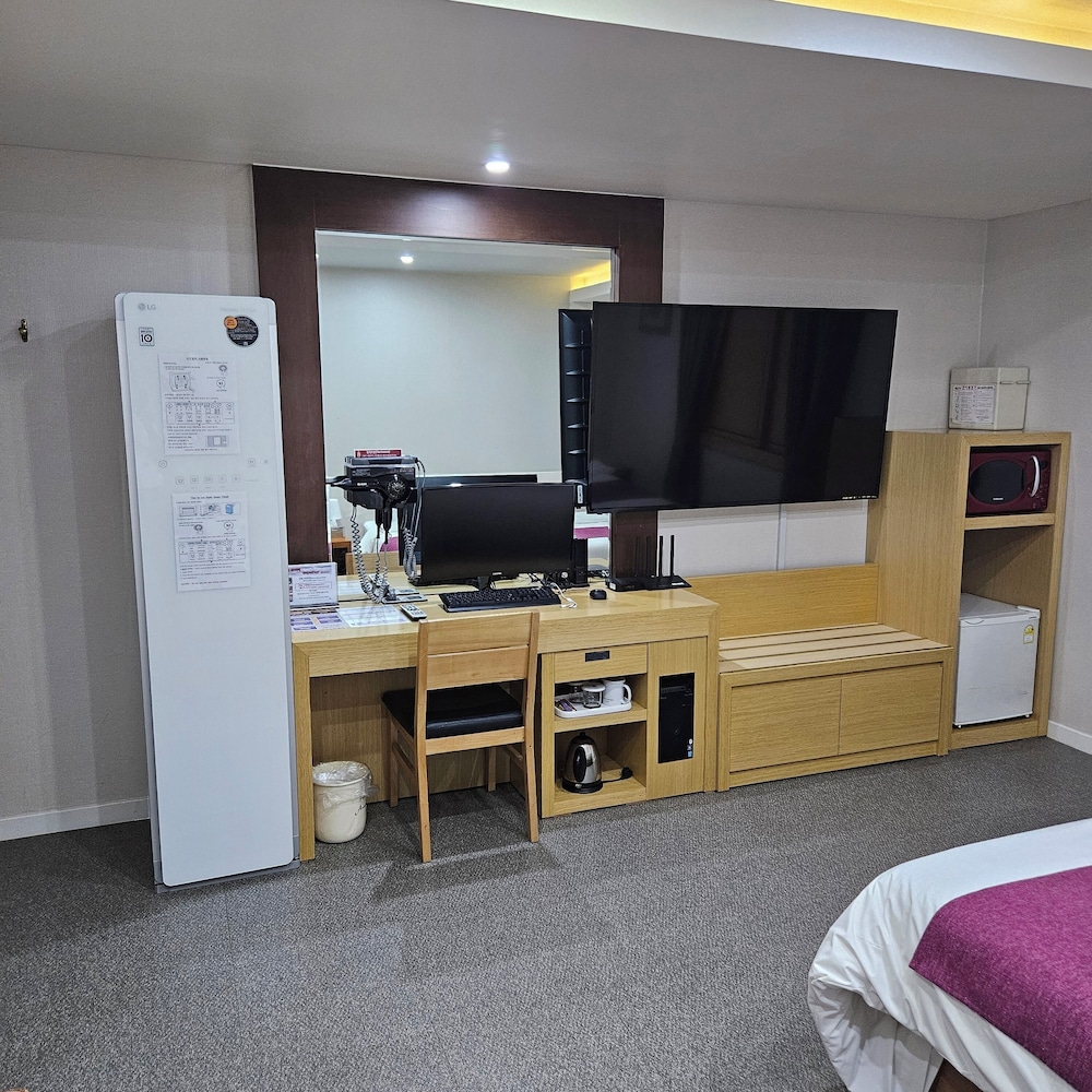 Suwon Symphony Tourist Hotel 44/52