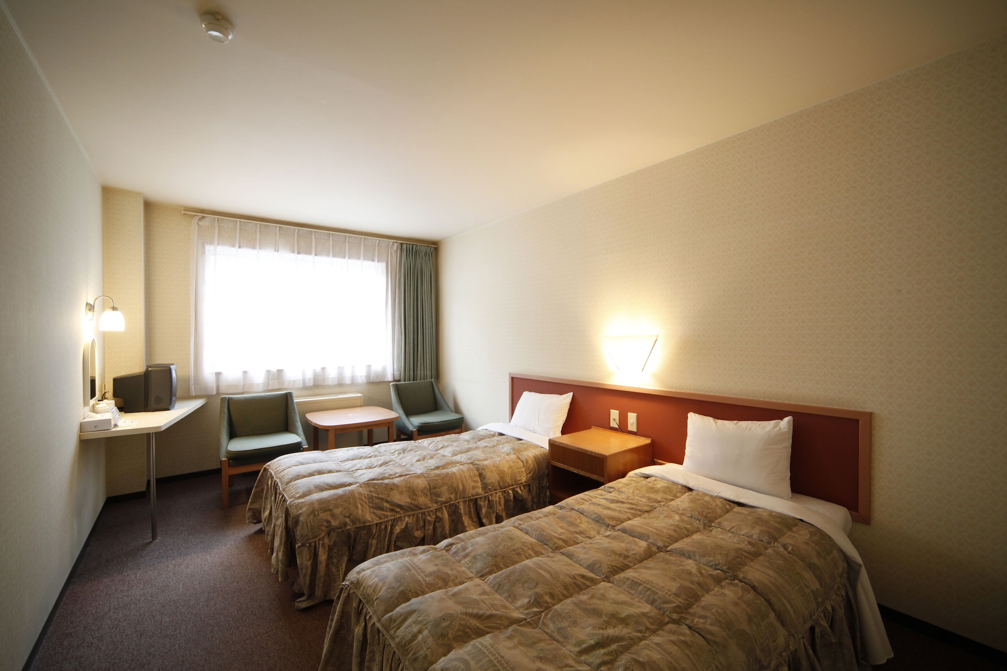 ROOM, TWIN BEDS